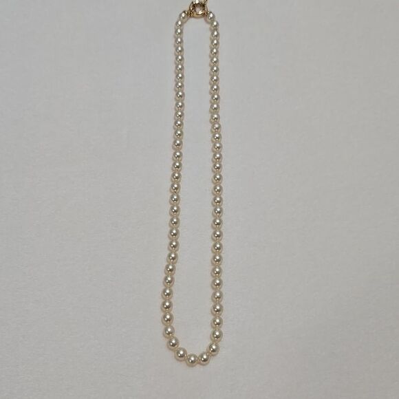 Cream Pearl Necklace - Picture 4 of 5